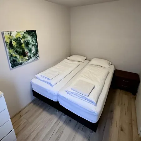 Akureyri Backpackers, Hafnarstraeti 100 - Apartment For 4 Exterior foto