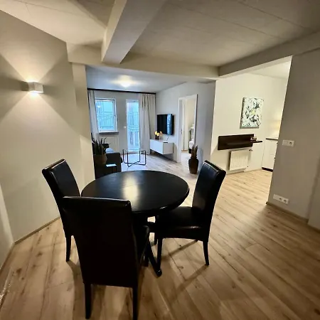 Akureyri Backpackers, Hafnarstraeti 100 - Apartment For 4 Exterior foto