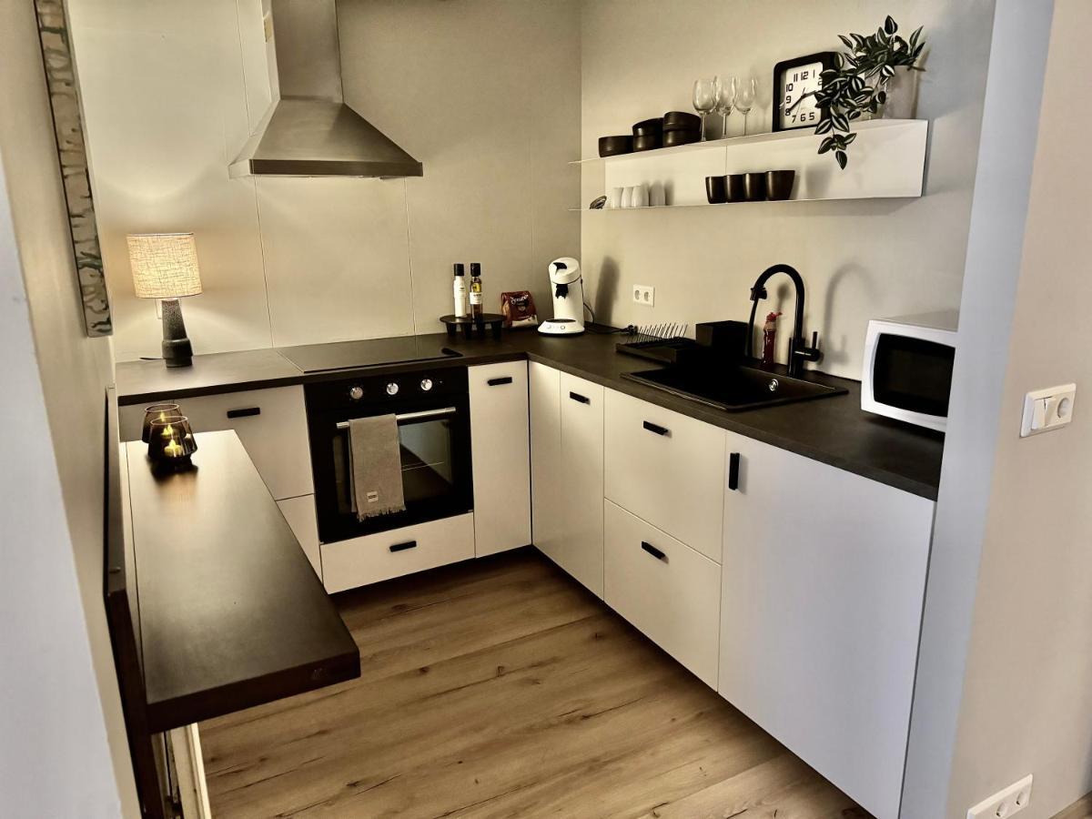 Backpackers, Hafnarstraeti 100 - For 4 Apartment Akureyri